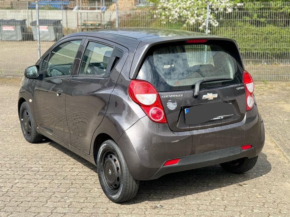 Chevrolet Spark 1.0 /TÜV/Leder/Klima/Funk ZV/EZ:2013/4-Türen/ in Stade