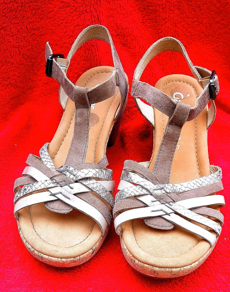 Neu: Gabor Sandalen Wildleder/Silber, Kork, Leder, G 7 (Größe 40) in Leipzig