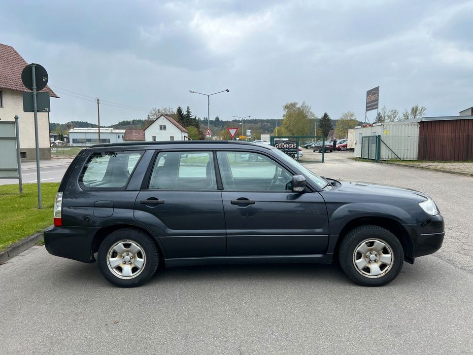 Subaru Forester 2.0 X 4x4 LPG Leder AHK Panoramad. SHZ in Krauchenwies