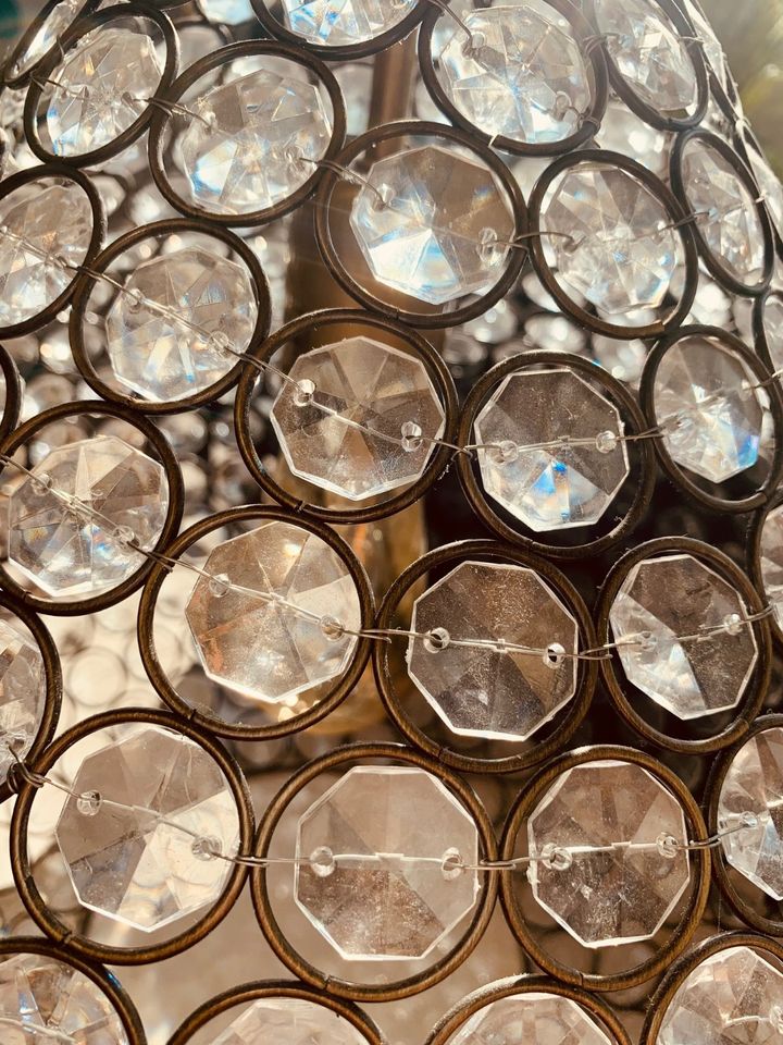 Decken-Hängelampe – Tropfenform – Kristallformen – kein Glas in Düsseldorf