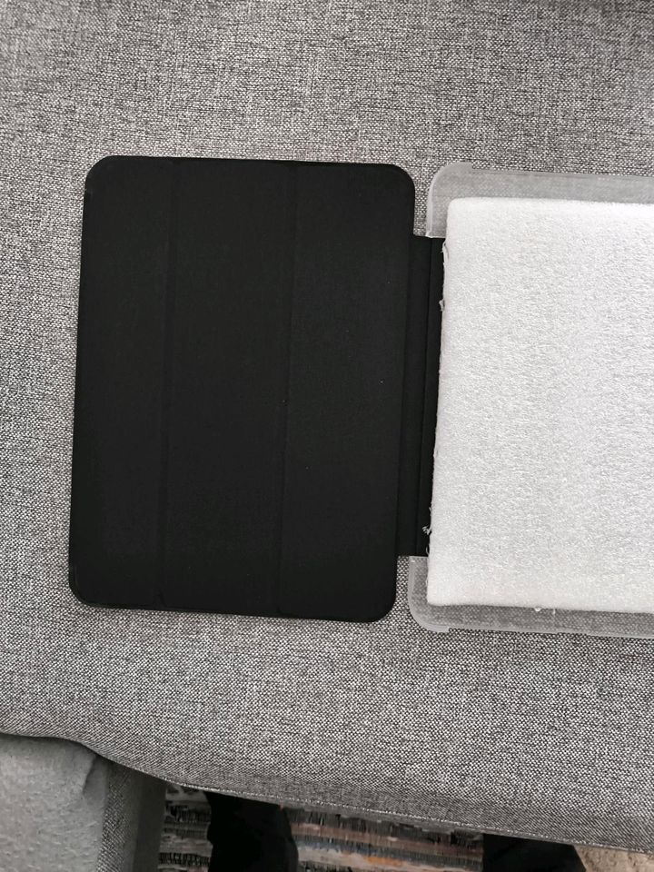 iPad 10 Hülle, Neu - 10,9 Zoll schwarz in Ravensburg