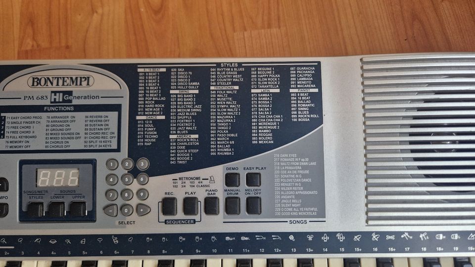 Bontempi PM 683 Keyboard PM683 HI Generation 61 Tasten MIDI AUX in Hamburg