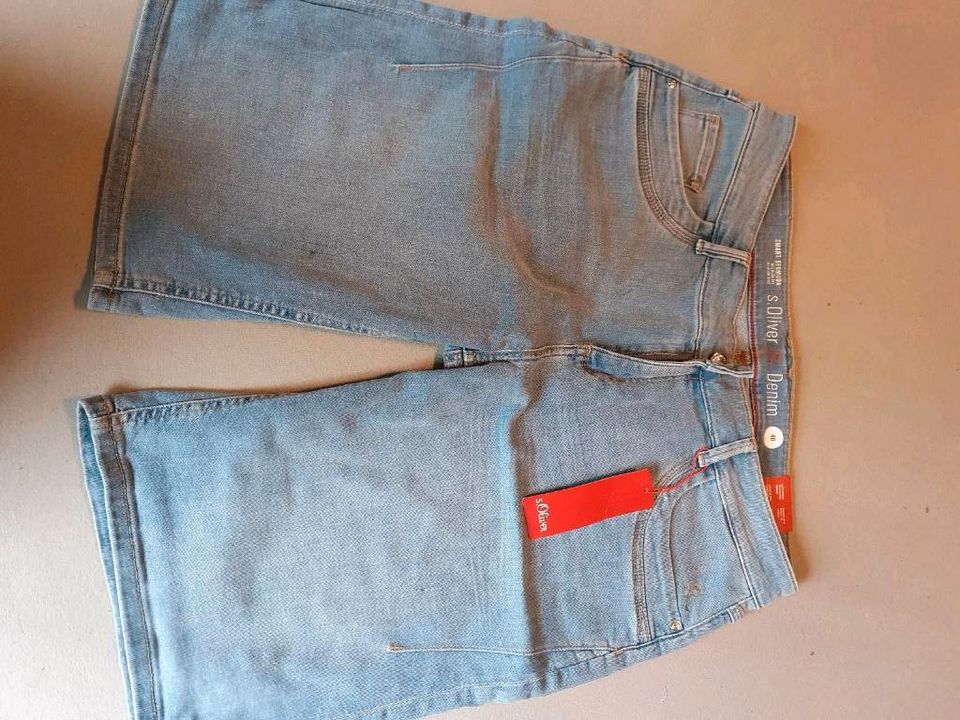 Shorts Bermuda von S.Oliver Größe 38, 40 und 42 hellblau Jeans in Gachenbach