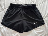 Nike Dri-Fit Sport Shorts Damen M schwarz Mecklenburg-Vorpommern - Proseken Vorschau