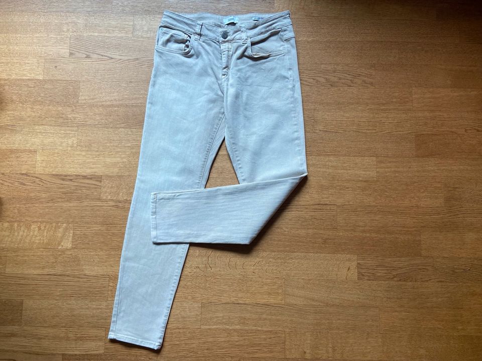 Closed-Jeans, Gr. 30, beige in Liederbach