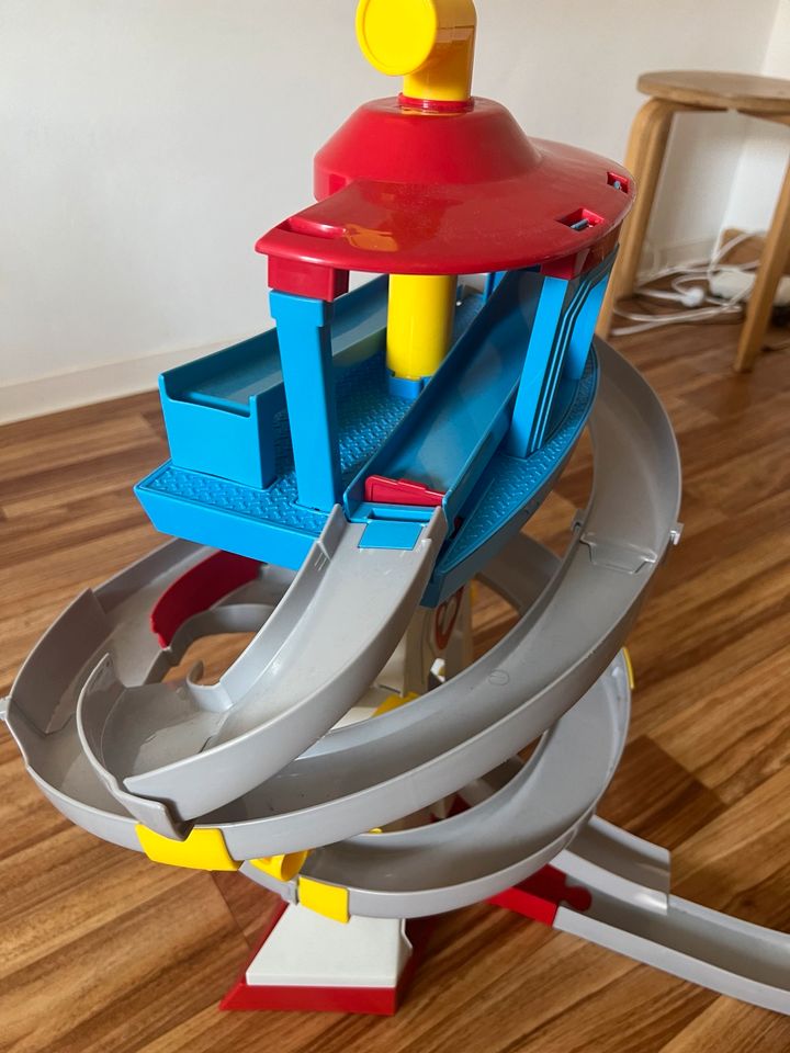 Spin Master Paw Patrol True Metal Adventure Bay Playset in Hannover