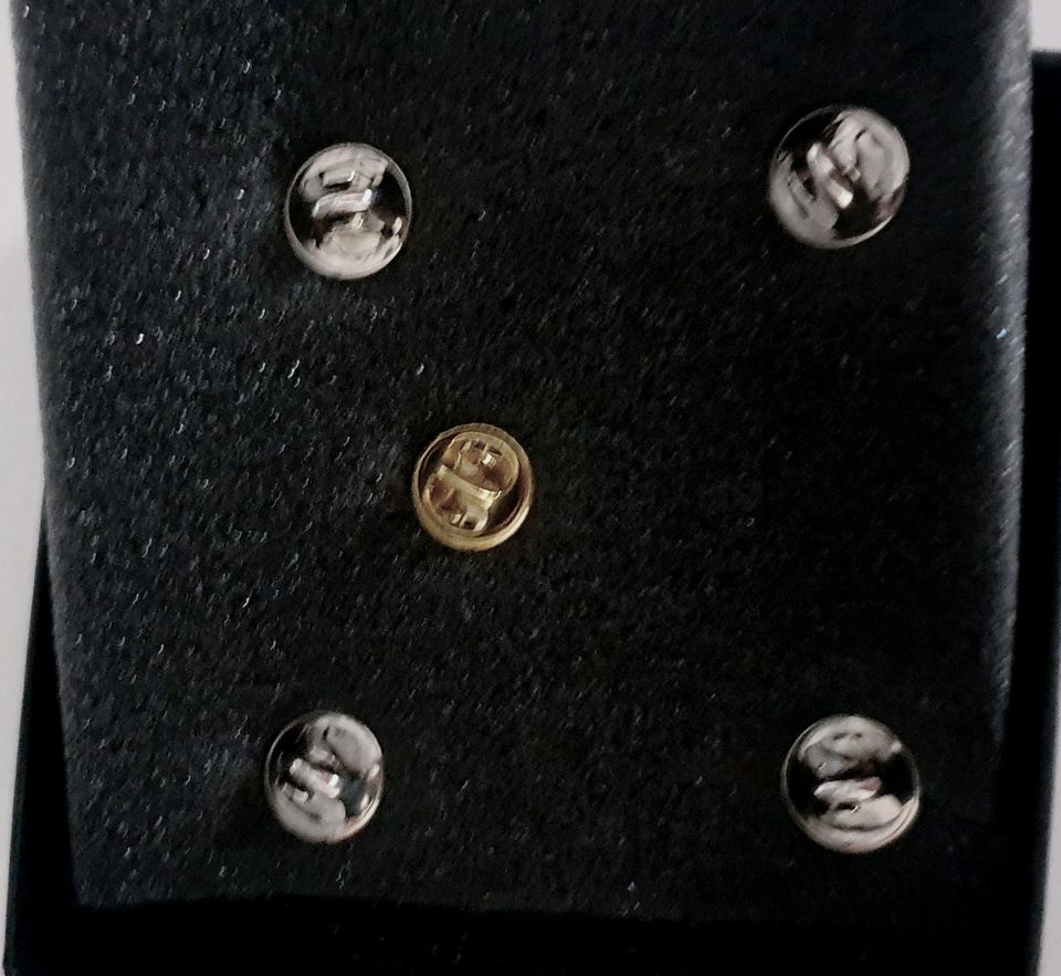 5 Landrover Pins in Geschenkbox, Original von Händlertagung in Flensburg