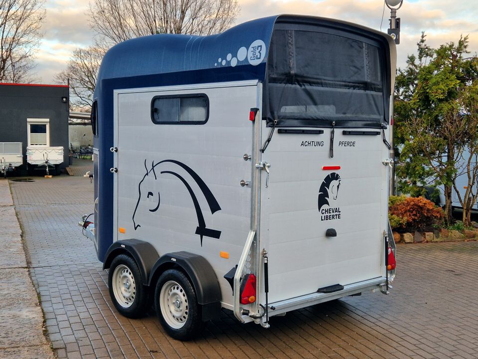 Cheval Liberte Gold 3 ALU Pferdeanhänger | 2.600kg | Sattelkammer & 100km/h in Neundorf