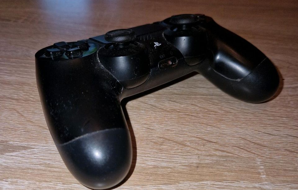 Ps4 Controller/ kann man nicht mehr laden in Insingen