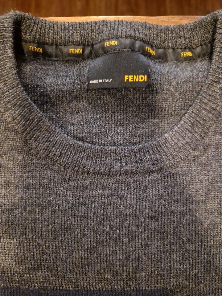 Fendi Pullover Gr S in Berlin