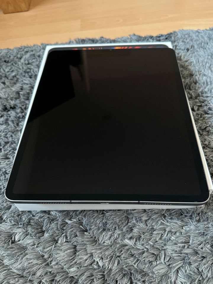 Apple iPad Pro 12,9 Zoll (5. Generation) 256 GB Cellular +pencil in Gärtringen