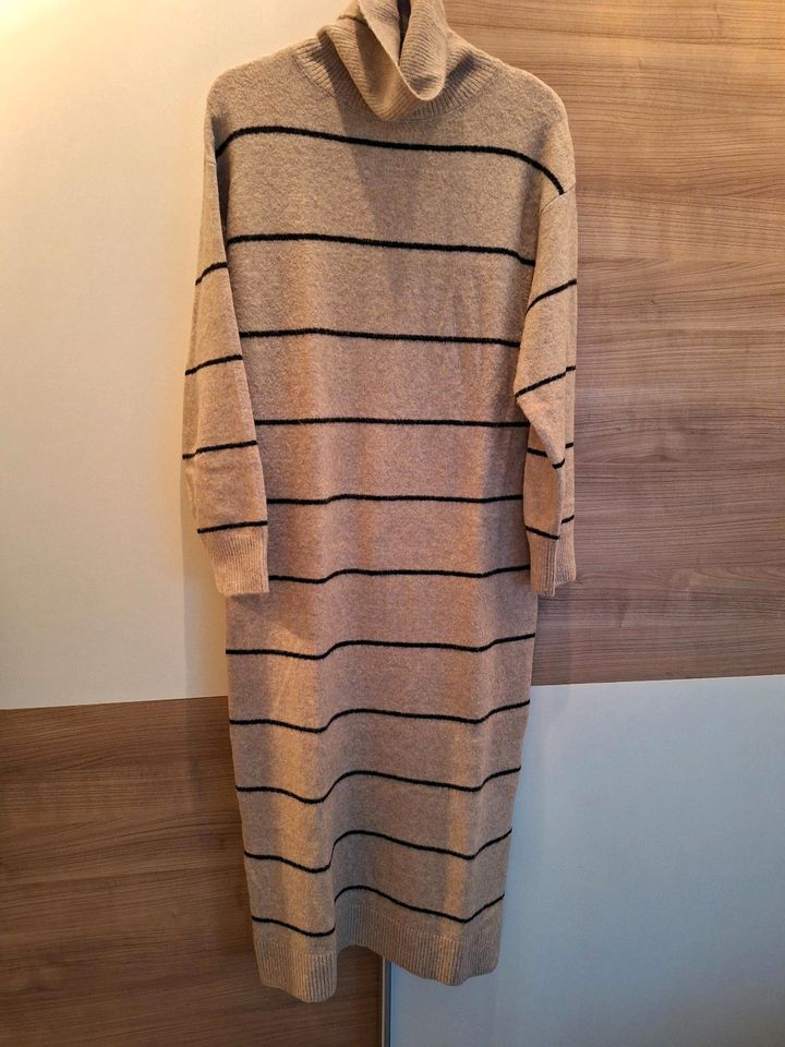 Strickkleid Mango, Gr. XS in Memmelsdorf