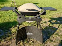 Weber Gasgrill Q2000 mit Stand Niedersachsen - Apen Vorschau