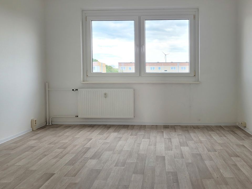 Wir renovieren Ihre 2-Zimmer-Wohnung! * Mit Einzugsgeschenk* in Eisleben