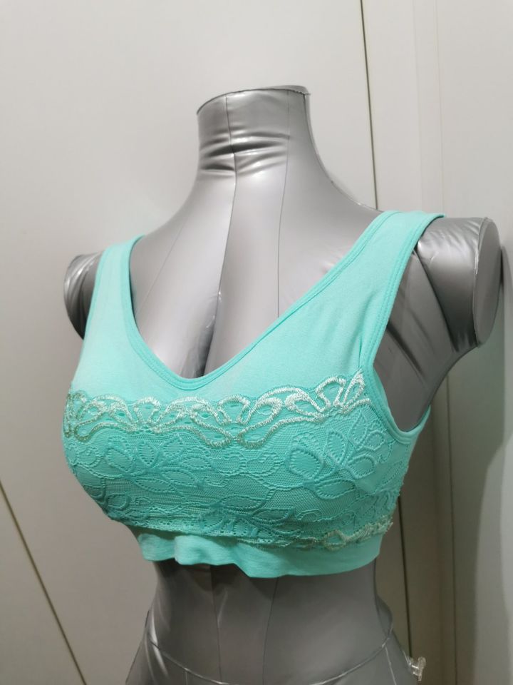 Sport BH Crop Top mit Pads/Cups türkis Spitze bauchfrei M 38 in Nümbrecht