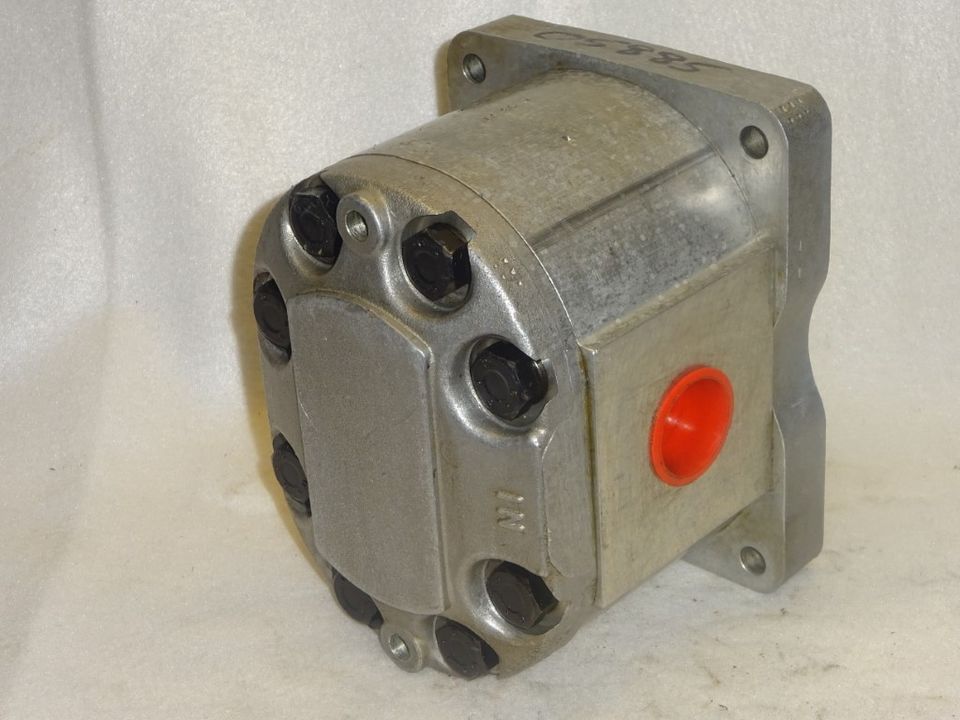 Sauer Danfoss Zahnradpumpe C 95 XT in Edewecht