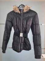 Wattierte, schwarze Jacke von Divided (H&M) Bayern - Oy-Mittelberg Vorschau