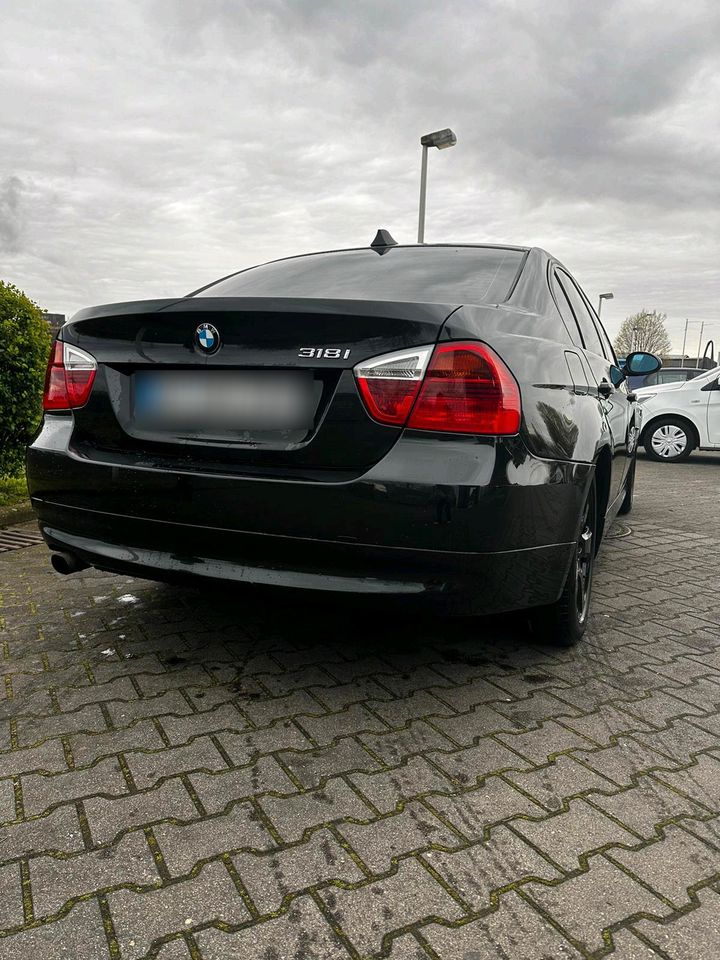 BMW E90 318I "TÜV NEU" in Bonn