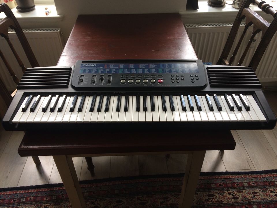 Keyboard Casio CT-647 in Leipzig