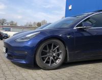 Tesla Model 3 5YJ3 Federn Eibach Tieferlegung 25/25mm inkl.Einbau Niedersachsen - Bad Iburg Vorschau