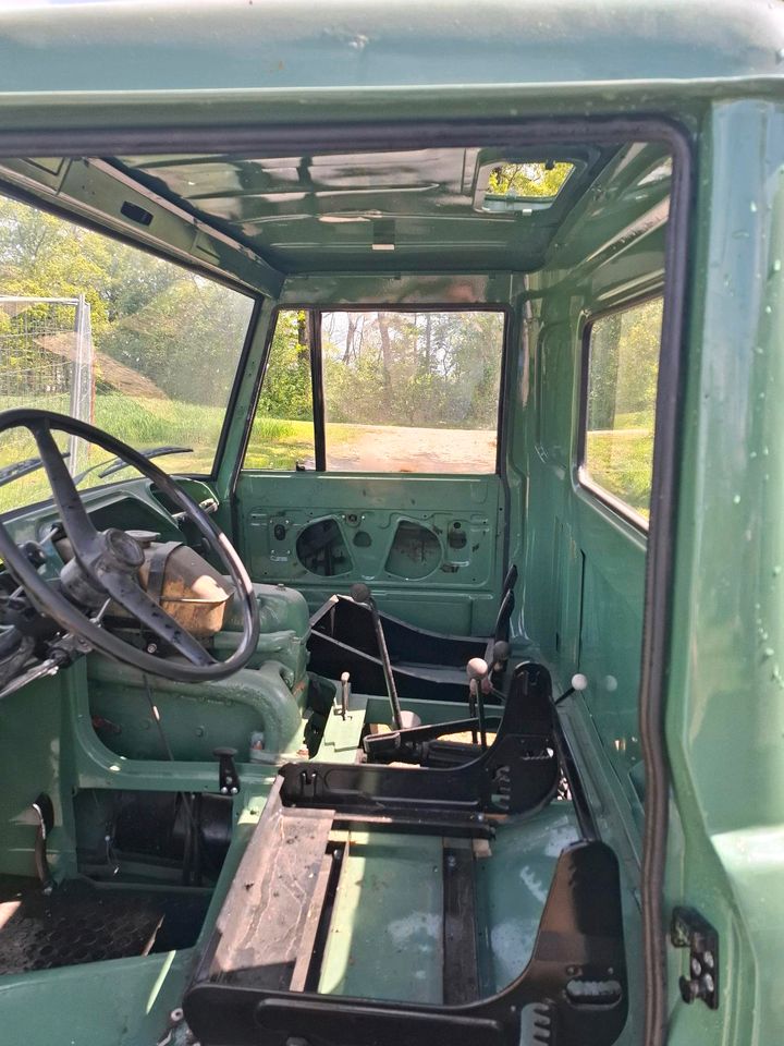 Unimog 406 in Moos