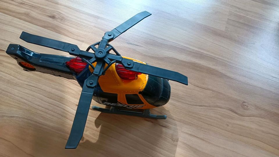 Hubschrauber mit Geräusche in Groß-Gerau