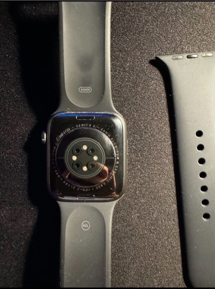 Apple Watch Series 6 Aluminium 44mm in Kalefeld
