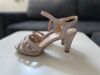 Sandalen mit Absatz/ Pumps Gr 38 von Minozzi Niedersachsen - Seelze Vorschau