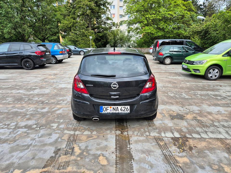 Opel Corsa D 1.2 Benzin.  Perfektes Anfängerauto in Frankfurt am Main
