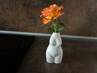 Vase Frauenkörper H 13cm, neuwertig. Vers. 4€ Nordrhein-Westfalen - Witten Vorschau