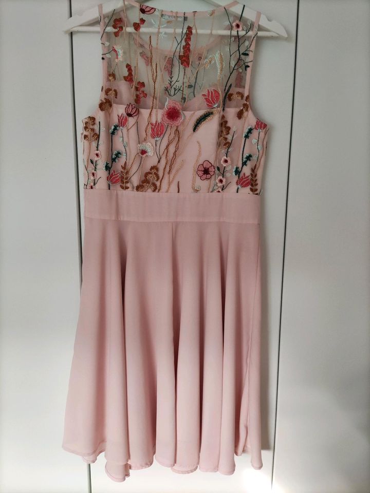 Sommer-/Abendkleid *Orsay* in rosa in Medebach