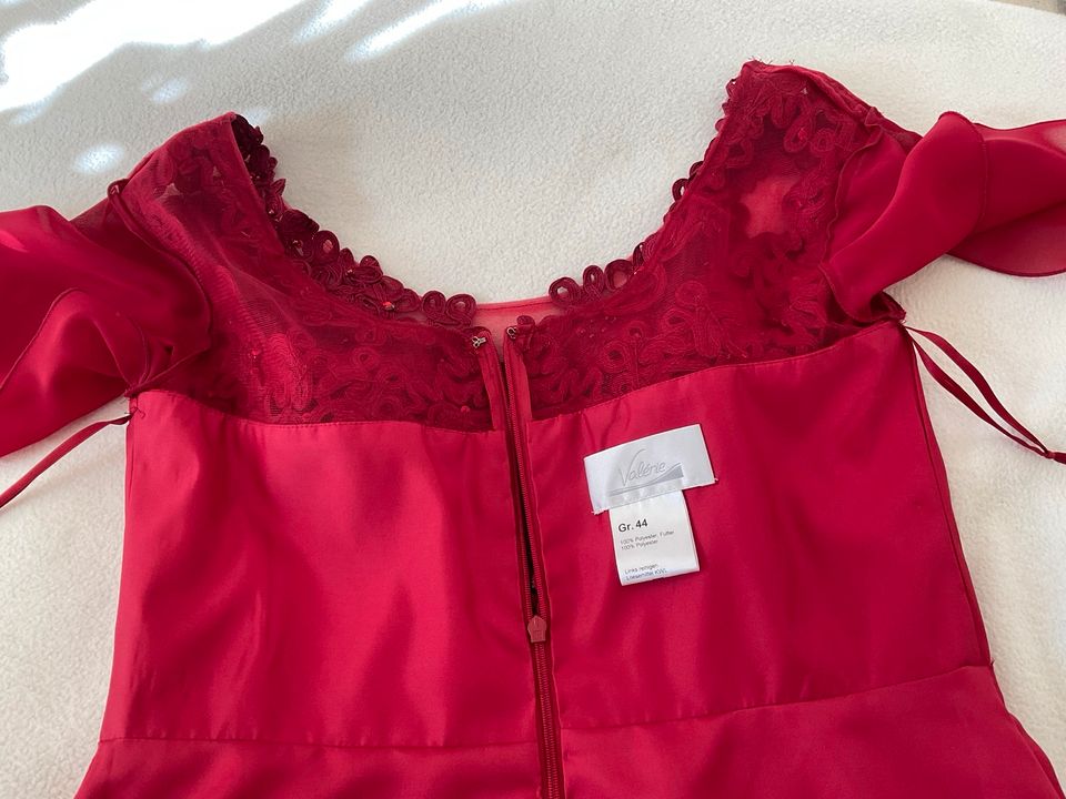 Abendkleid / Festkleid Größe 44 ROT in Nürtingen