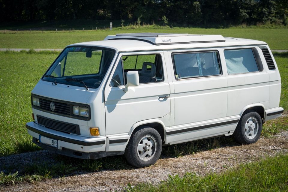 VW-Bus T3 "WhiteStar" – mit 115 PS, Campingausbau & H-Kennzeichen in Wolfratshausen