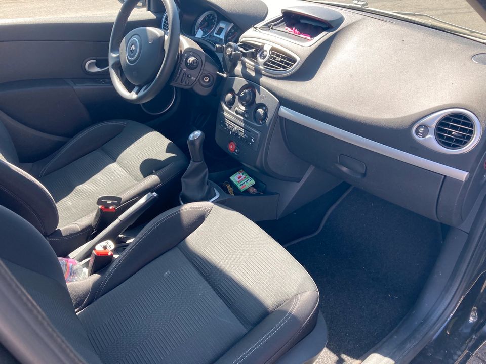 Renault Clio 1.5 Dci in Wuppertal