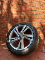 Original VW Felgen mit Sommer Bereifung, 225/45 R17, wie neu! Nordrhein-Westfalen - Porta Westfalica Vorschau