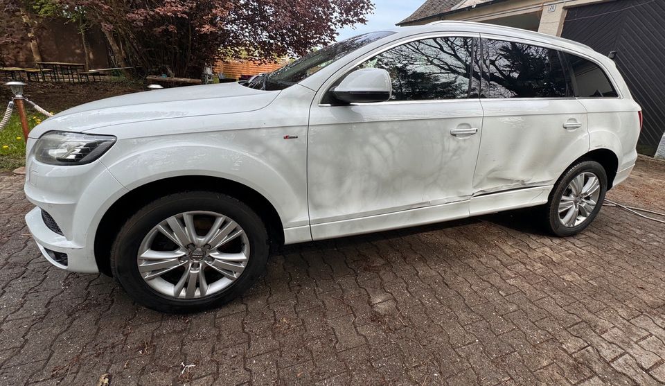 Audi Q7 S-Line in Freising