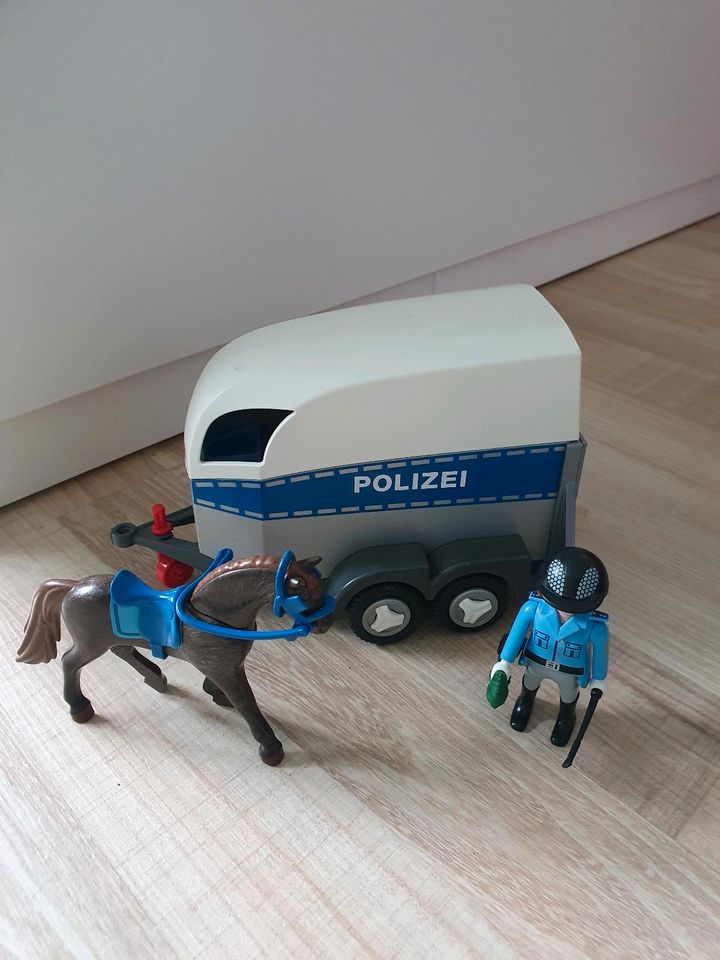 Playmobil Polizei Pferdeanhänger in Ulm