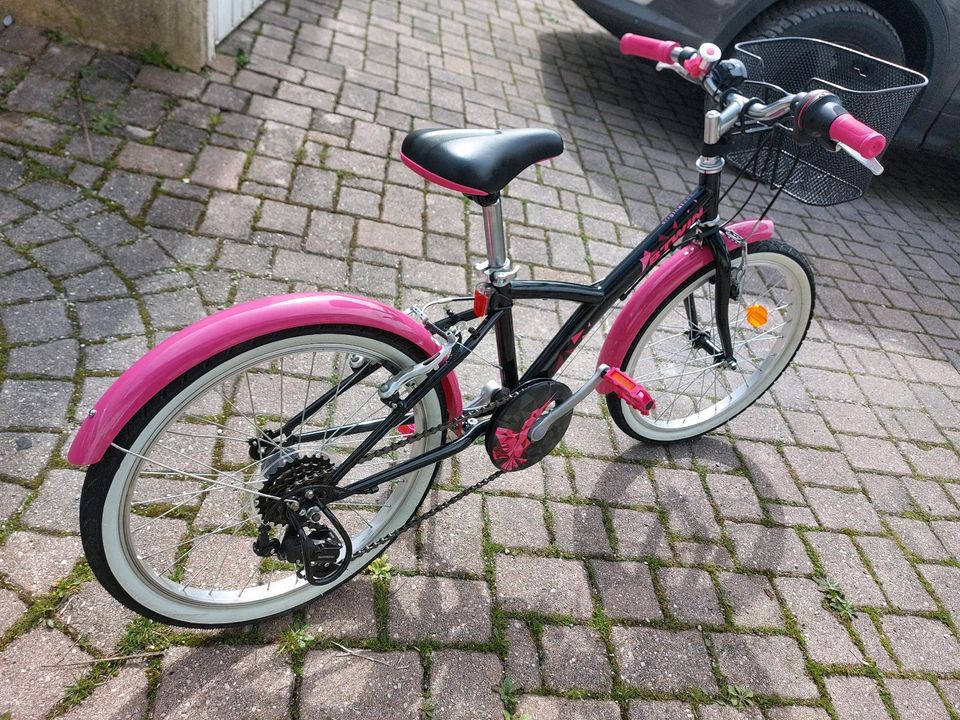B-twin Mädchen 20"Fahrrad Top in Rosenheim