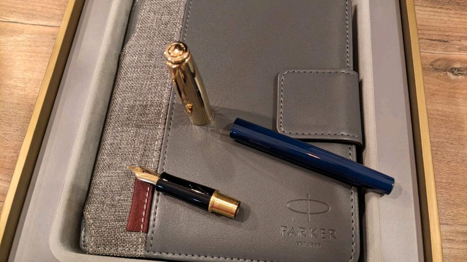 Parker Insignia Füller Geschenkbox mit Journal Leder selten in Bad Neustadt a.d. Saale