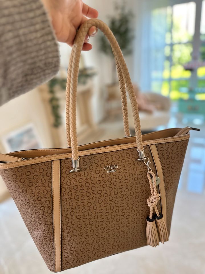 GUESS Handtasche Shopper wie Neu! in Herne