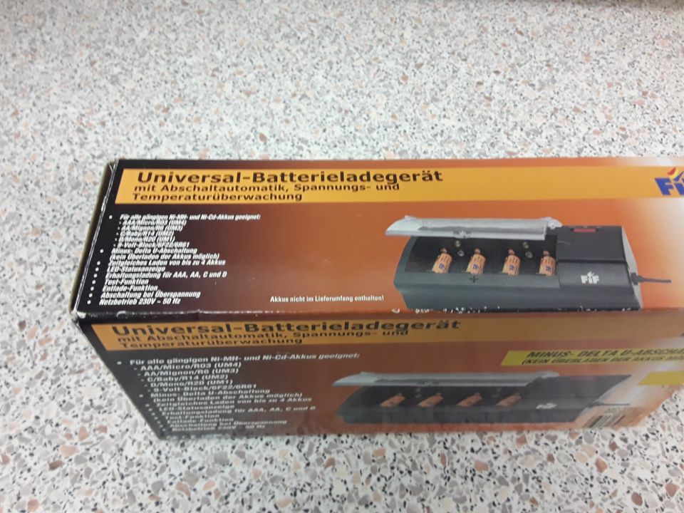 Batterieladegerät Akku Ladung Universal,unbenutzt, in Kreuzau