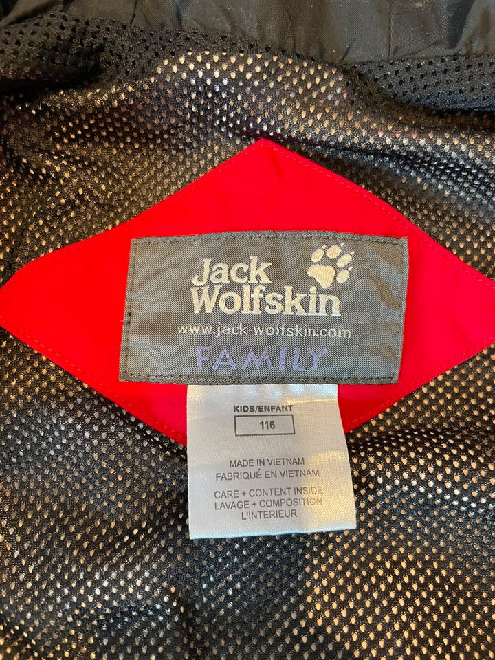 Jack Wolfskin Outdoor Jacke 116 Rot / Orange - TOP! in Schleswig ...