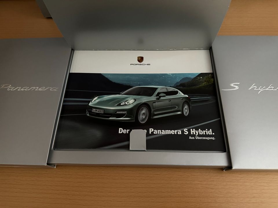 Porsche Prospekt Box: Panamera S Hybrid 2011 - 32 Seiten in Bingen