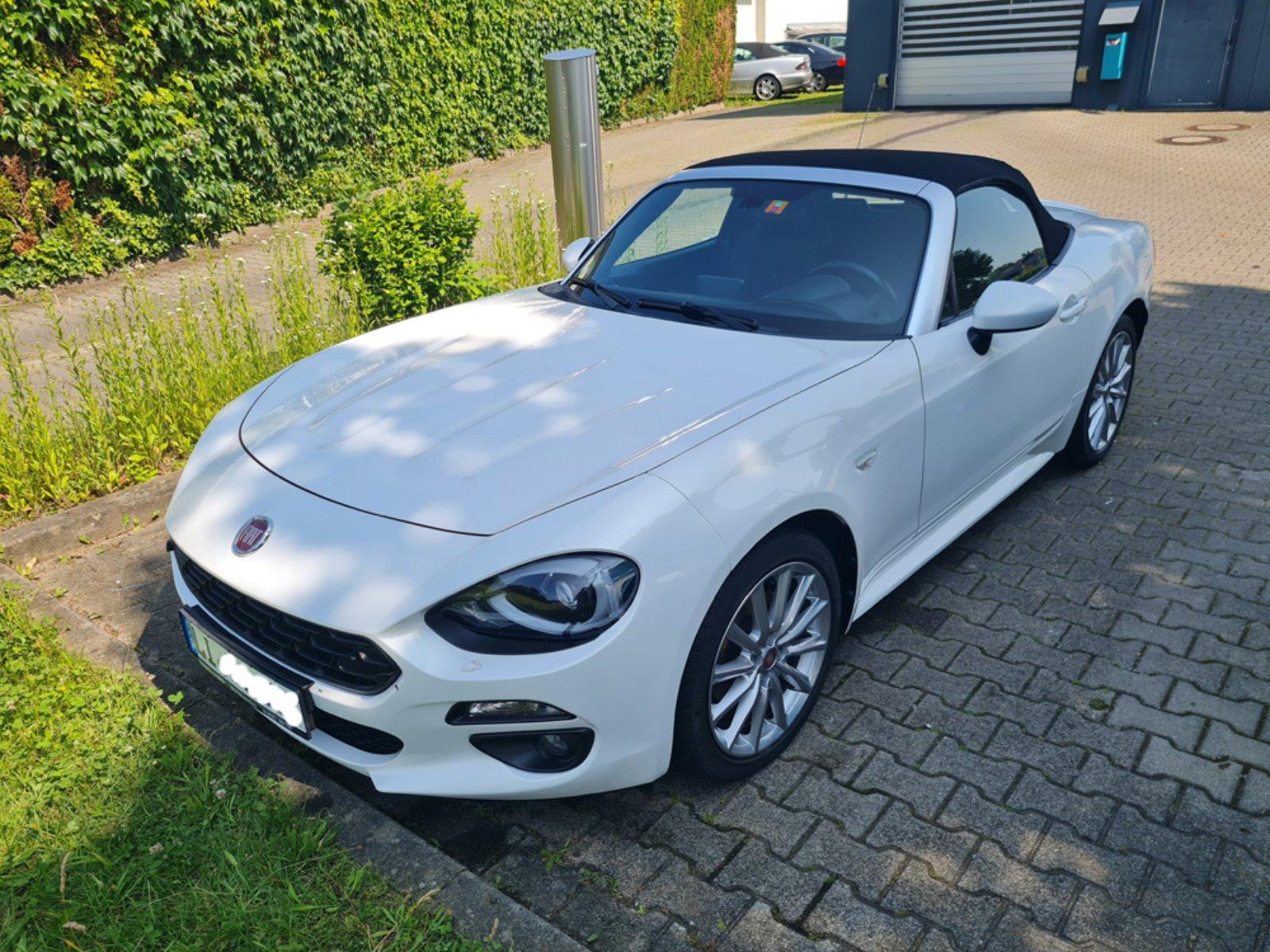 Abbildung des Autos Fiat Spider 124 Cabrio
