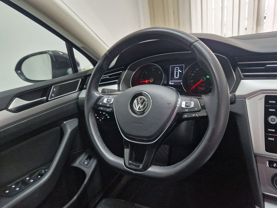 Volkswagen Passat Variant 2.0 TDI Comfortline DSG LED Navi in Chemnitz