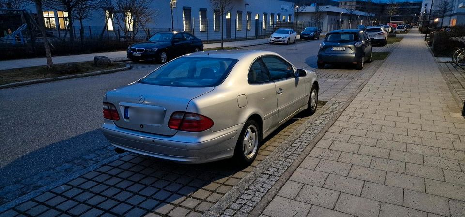 Mercedes CLK 200 in Unterhaching