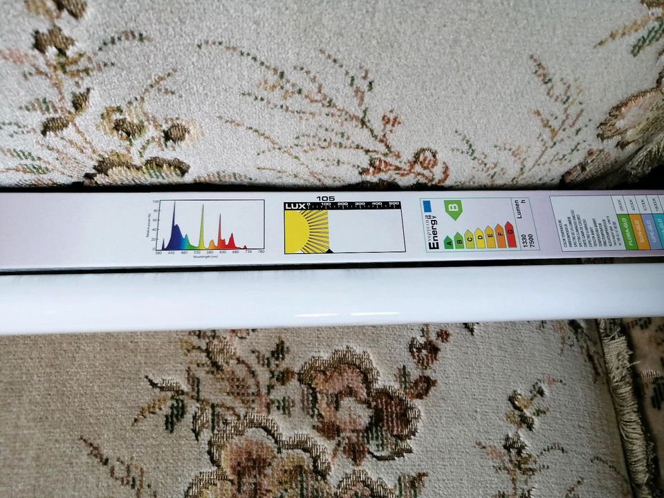 Aquarium Leuchtstoffröhre T-8 91 cm neu in Sehmatal-Cranzahl