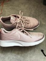 Nike 37,5 Schuhe rosa Niedersachsen - Göttingen Vorschau