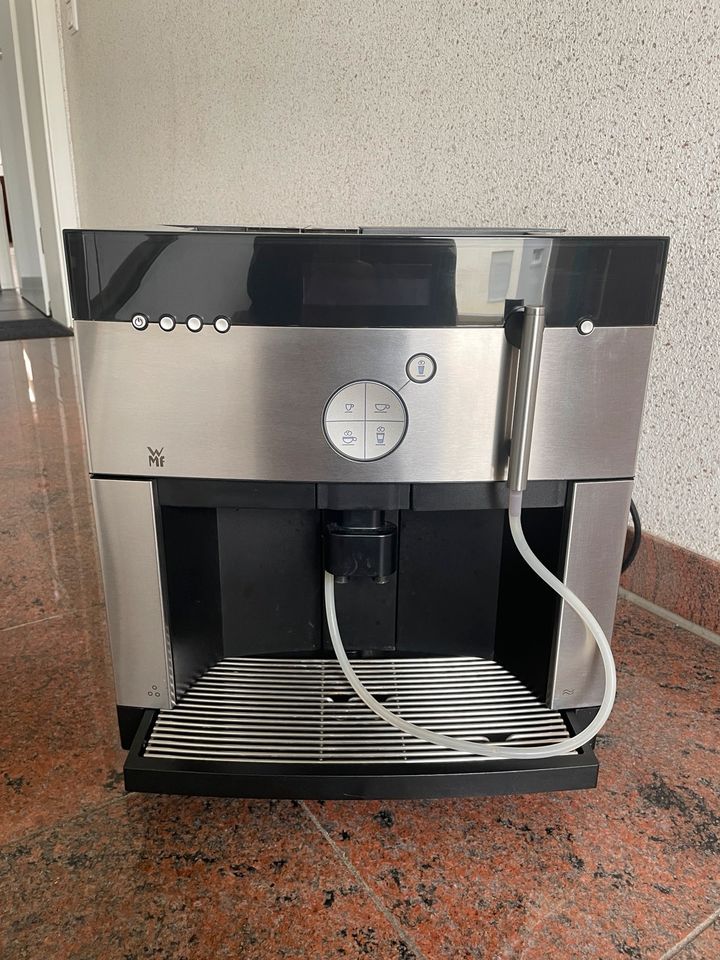 WMF 1000 Kaffeevollautomat inkl. Zubehör -Milchaufschäumer defekt in Frechen