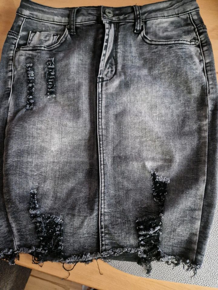 Damen Jeans Rock gr.S/M( 35cm) in Kleve